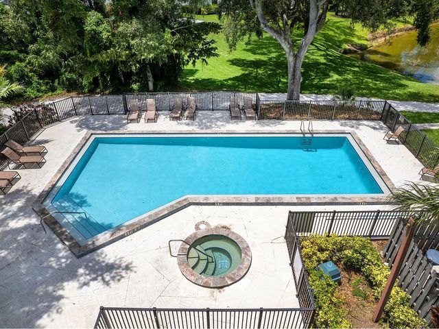 1756 COTTONWOOD TRAIL, Sarasota, FL 34232