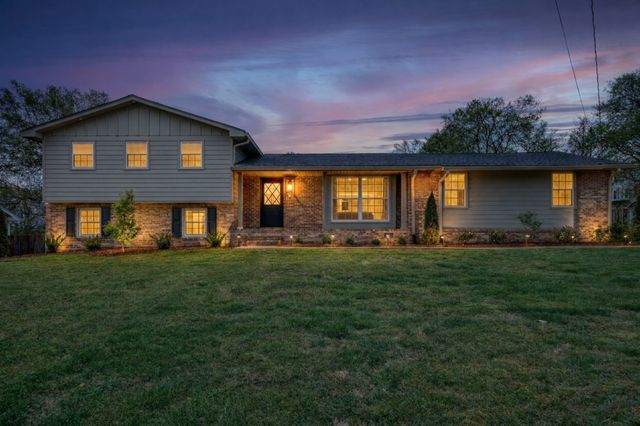 164 Luna Ln, Hendersonville, TN 37075