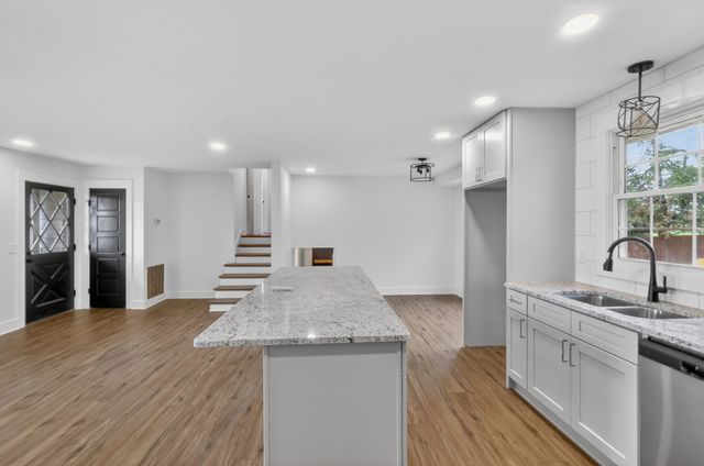 164 Luna Ln, Hendersonville, TN 37075