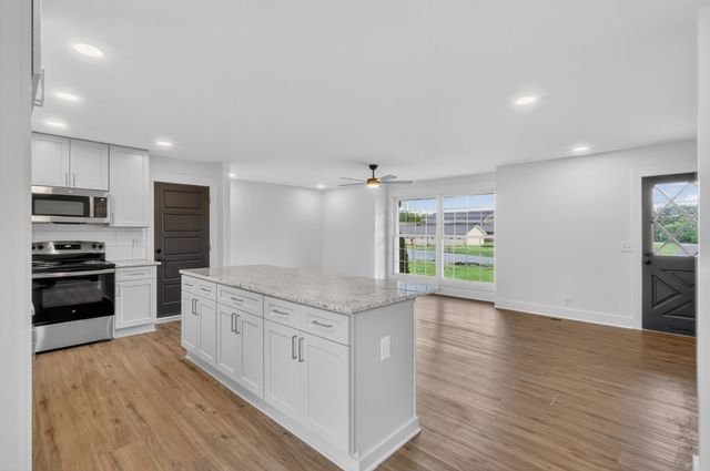 164 Luna Ln, Hendersonville, TN 37075