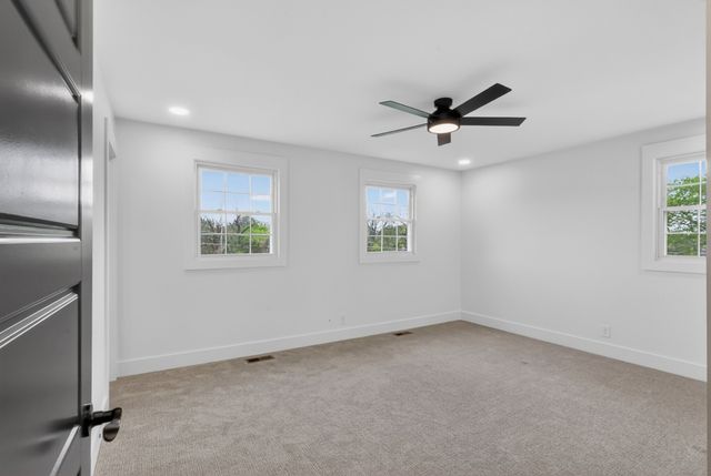 164 Luna Ln, Hendersonville, TN 37075