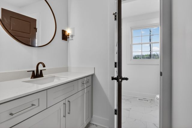 164 Luna Ln, Hendersonville, TN 37075