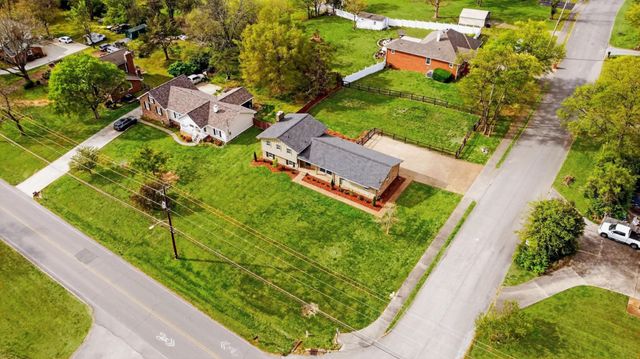 164 Luna Ln, Hendersonville, TN 37075