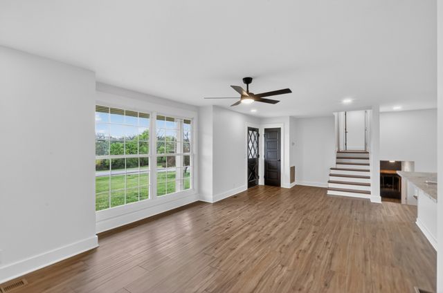 164 Luna Ln, Hendersonville, TN 37075