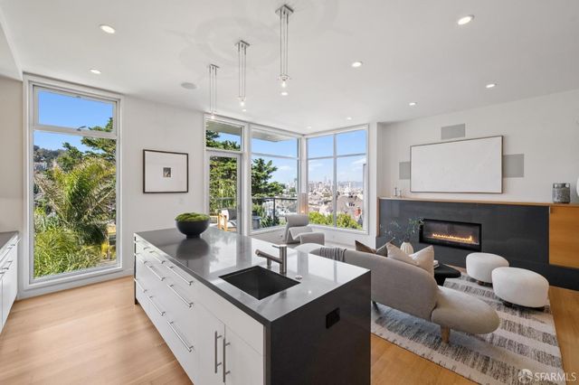 4558 19th Street, San Francisco, CA 94114