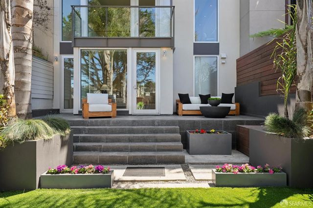 4558 19th Street, San Francisco, CA 94114