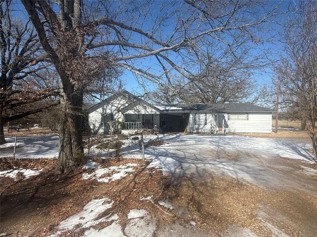 2464 County Road 14760, Paris, TX 75462