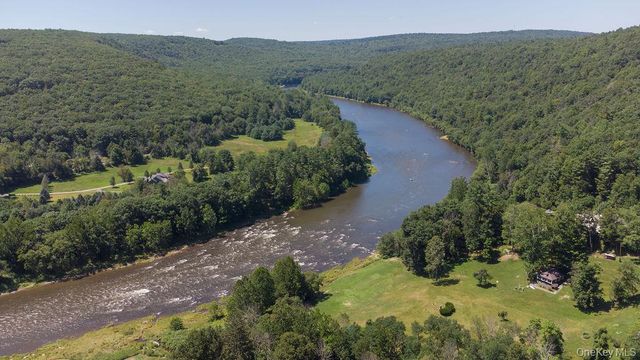 4594 State Route 97, Narrowsburg, NY 12764
