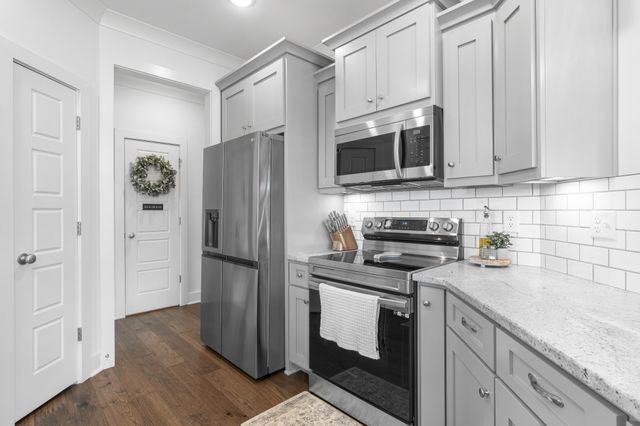 813 Ridgestone Pl, Lebanon, TN 37087