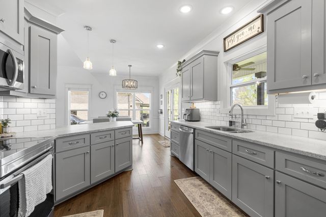 813 Ridgestone Pl, Lebanon, TN 37087
