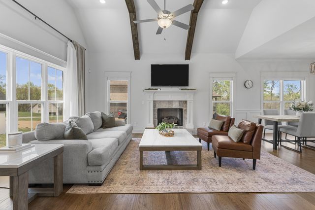 813 Ridgestone Pl, Lebanon, TN 37087