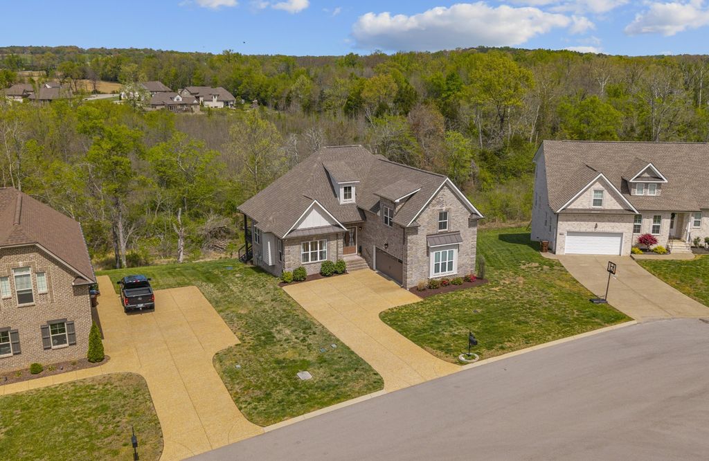 813 Ridgestone Pl, Lebanon, TN 37087