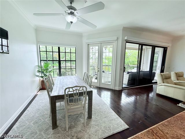 705 10th ST S 301, Naples, FL 34102