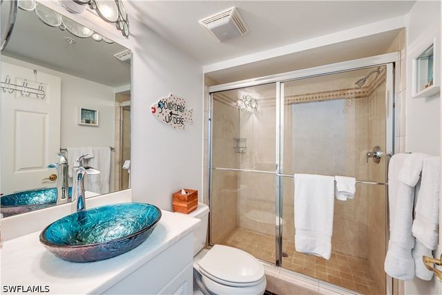 705 10th ST S 301, Naples, FL 34102
