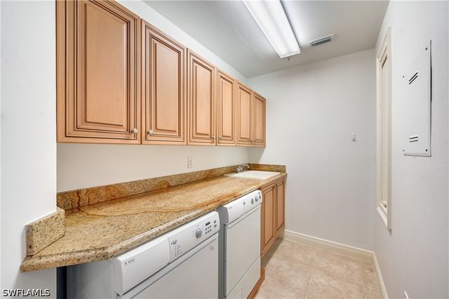 705 10th ST S 301, Naples, FL 34102