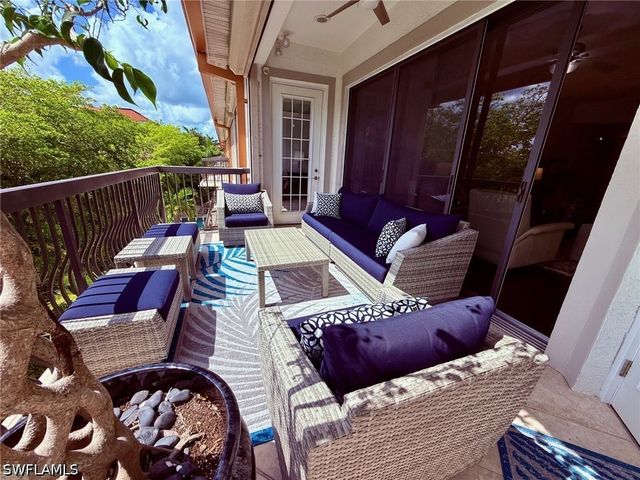 705 10th ST S 301, Naples, FL 34102