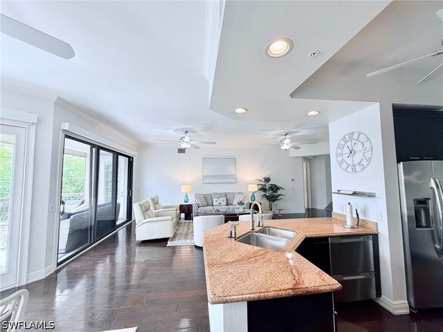 705 10th ST S 301, Naples, FL 34102