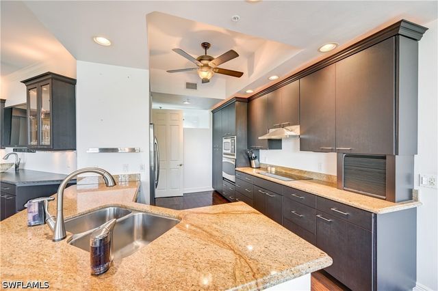 705 10th ST S 301, Naples, FL 34102