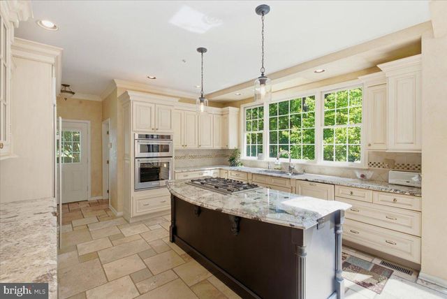 11224 DEVEREUX MANOR LN, Fairfax Station, VA 22039
