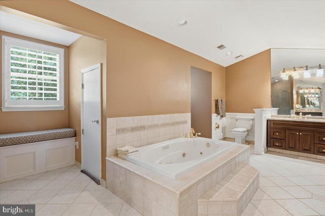 11224 DEVEREUX MANOR LN, Fairfax Station, VA 22039