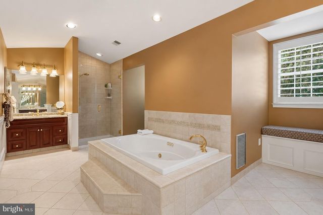 11224 DEVEREUX MANOR LN, Fairfax Station, VA 22039
