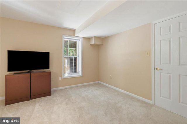 11224 DEVEREUX MANOR LN, Fairfax Station, VA 22039