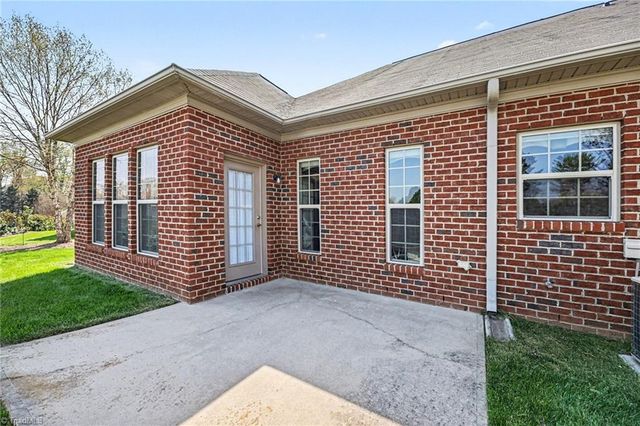 535 Trillium Place Drive, Kernersville, NC 27284