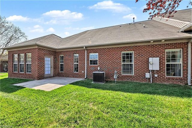 535 Trillium Place Drive, Kernersville, NC 27284