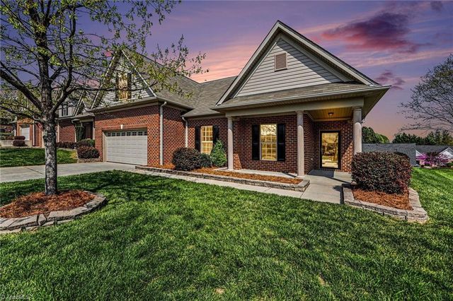 535 Trillium Place Drive, Kernersville, NC 27284