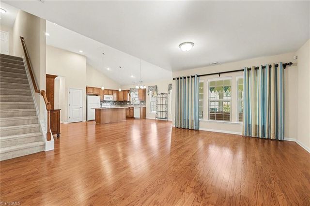 535 Trillium Place Drive, Kernersville, NC 27284