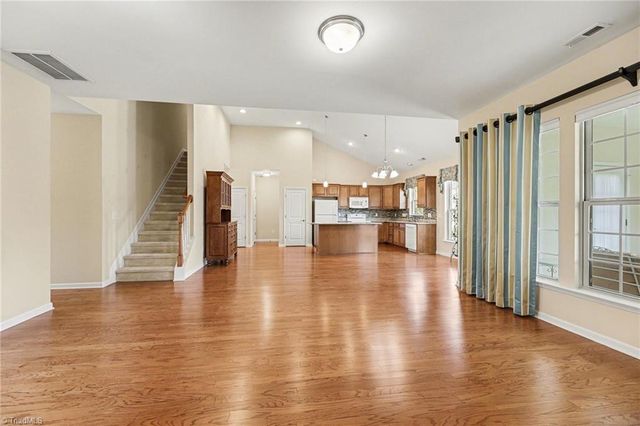 535 Trillium Place Drive, Kernersville, NC 27284