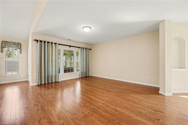 535 Trillium Place Drive, Kernersville, NC 27284