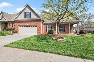 535 Trillium Place Drive, Kernersville, NC 27284