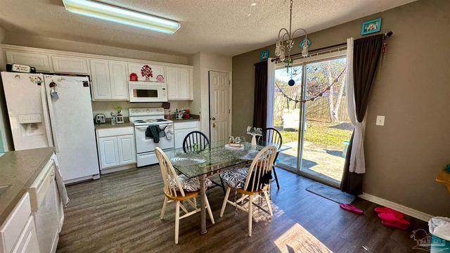 10532 Wilderness Ln, Pensacola, FL 32534