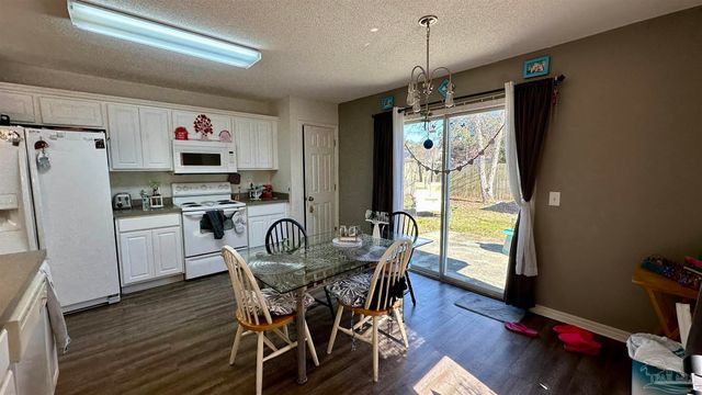 10532 Wilderness Ln, Pensacola, FL 32534