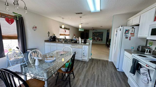 10532 Wilderness Ln, Pensacola, FL 32534