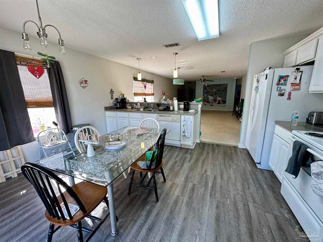 10532 Wilderness Ln, Pensacola, FL 32534