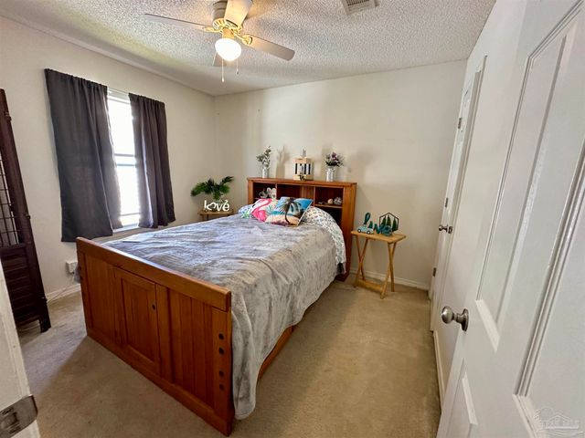 10532 Wilderness Ln, Pensacola, FL 32534