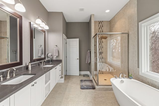 1201 North Drive, Polk City, IA 50226