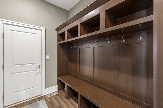 1201 North Drive, Polk City, IA 50226