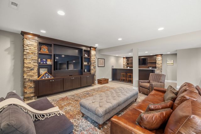 1201 North Drive, Polk City, IA 50226