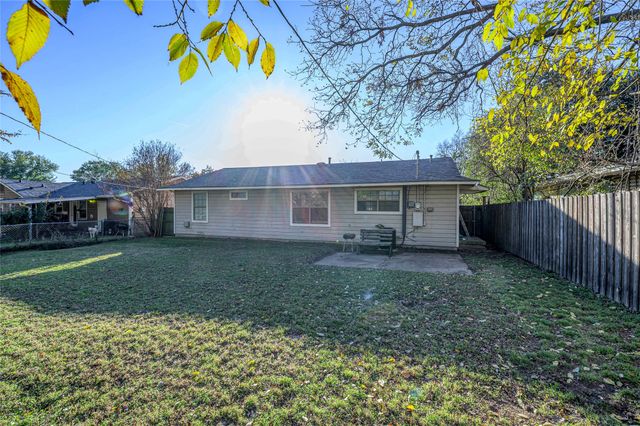 1517 N Highland Avenue, Sherman, TX 75092