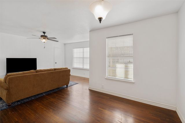 1517 N Highland Avenue, Sherman, TX 75092