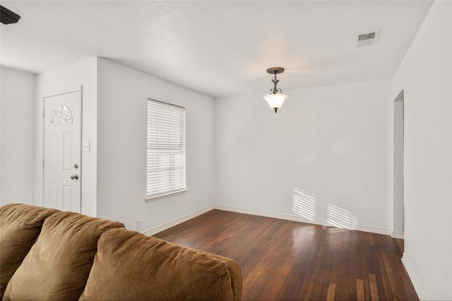 1517 N Highland Avenue, Sherman, TX 75092