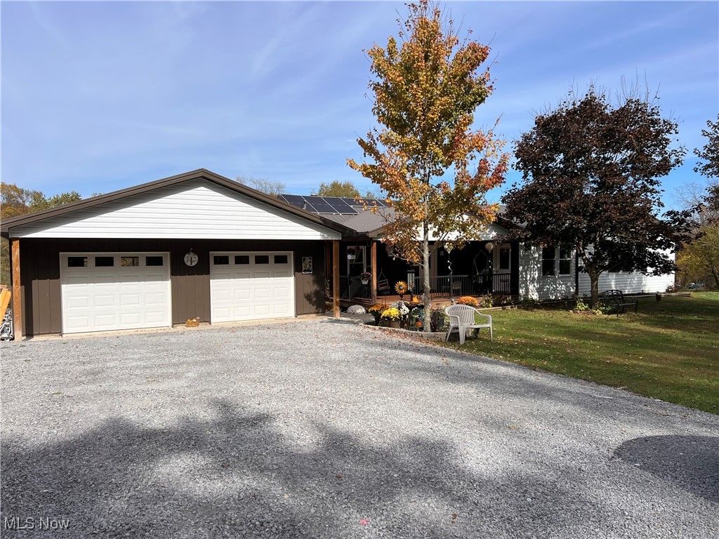 46208 Pine Hollow Road, Rogers, OH 44455