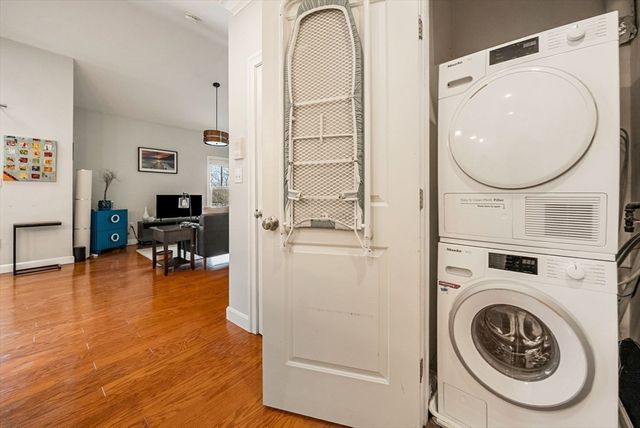 111-121 Green Street 303, Boston, MA 02130