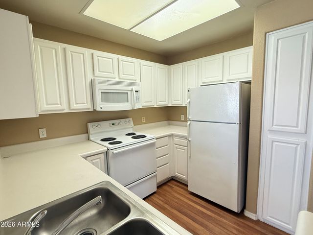 11375 E Sahuaro Drive 2043, Scottsdale, AZ 85259