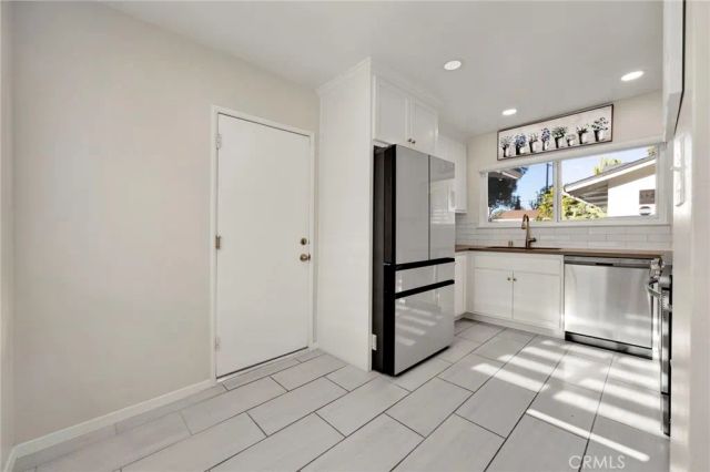 19116 Napa Street, Northridge, CA 91324