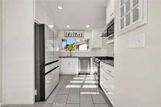 19116 Napa Street, Northridge, CA 91324