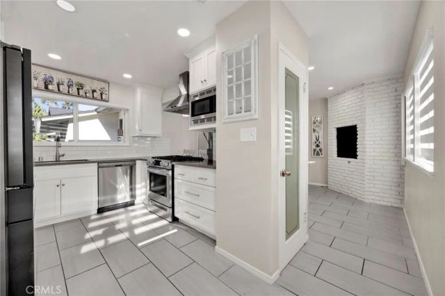 19116 Napa Street, Northridge, CA 91324